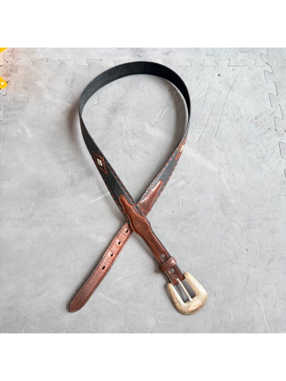 Resistol Men’s Leather Belt Brown Western Silver Engraved Buckle , brown/black,